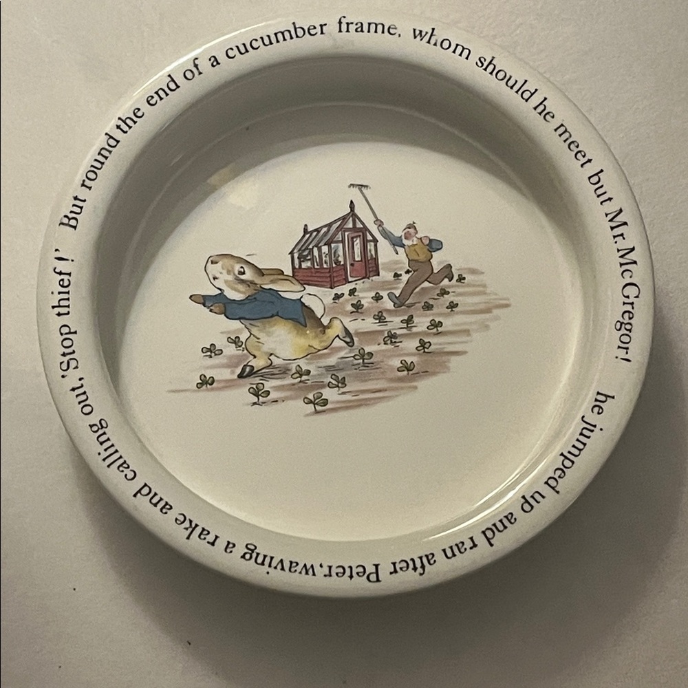 VTG Wedgwood Beatrix Potter Designs Peter Rabbit “Mr McGegor!l child’s dish